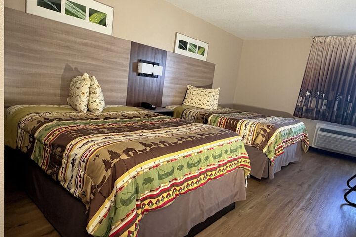 Room 25 of 48