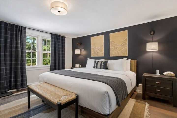 Room 104 of 431