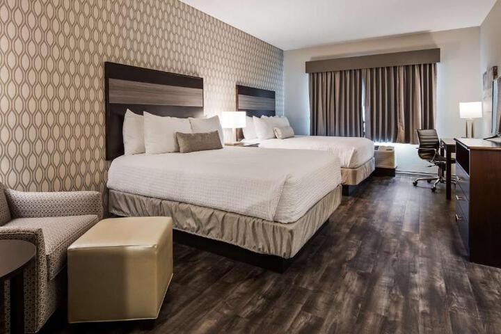2 Queen Beds (4 of 11)