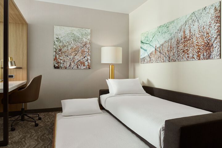 Room 5 of 37