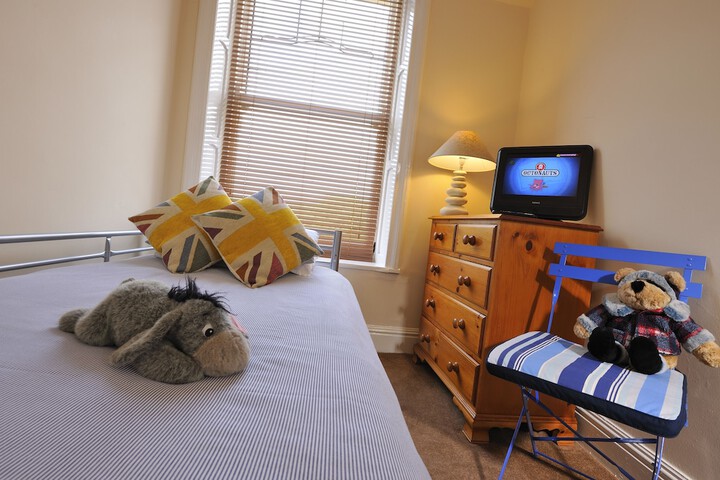 Room 5 of 69