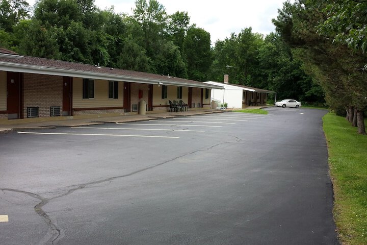 Property Grounds 25 of 31