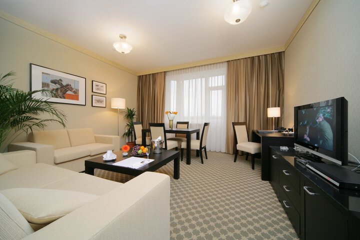 Room 15 of 34
