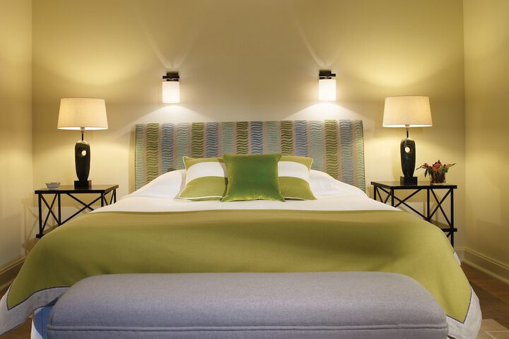Room 10 of 208