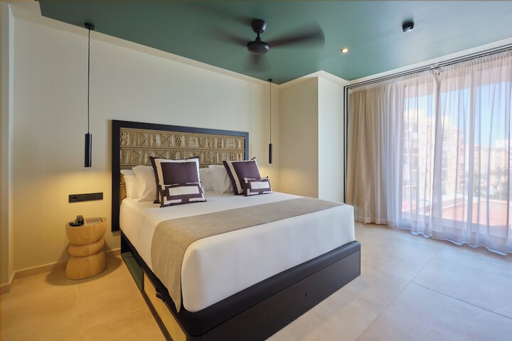 Room 8 of 41