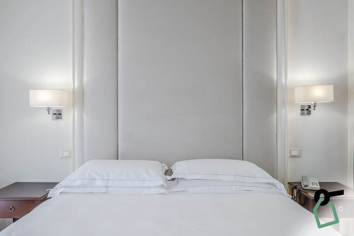 Room 4 of 72