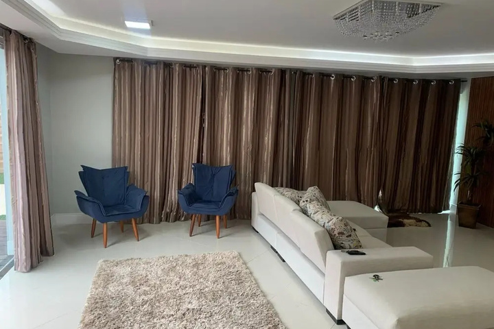 Room 3 of 16