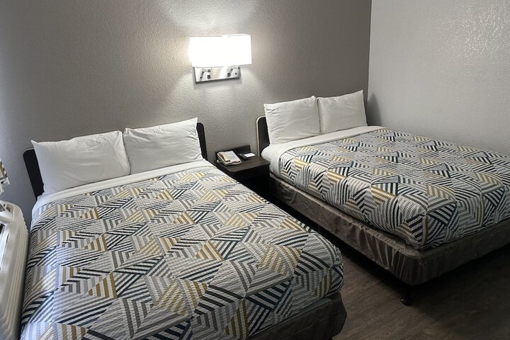 Room 18 of 74