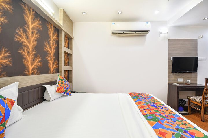 Room 8 of 27
