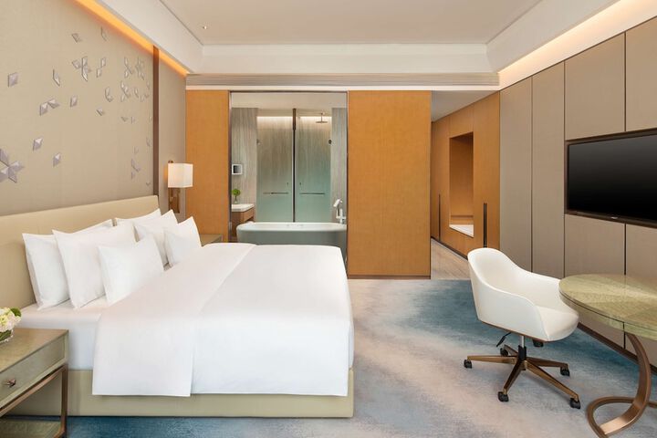 Room 11 of 49