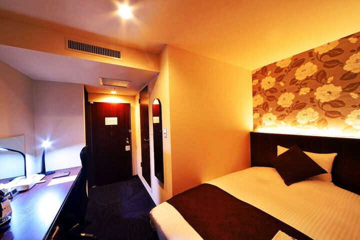 Room 17 of 49