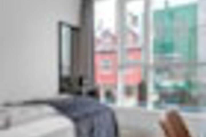 Room 26 of 219