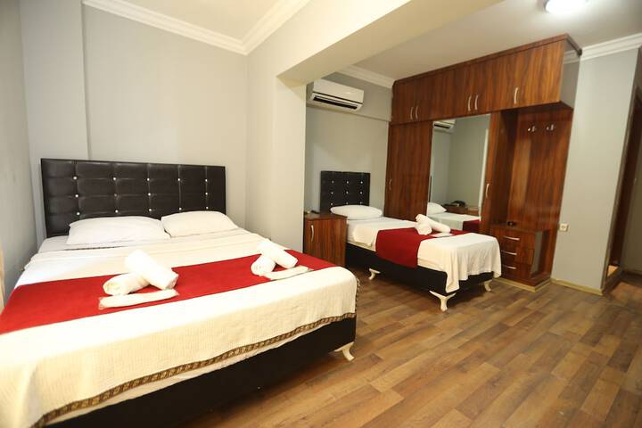 Room 3 of 25