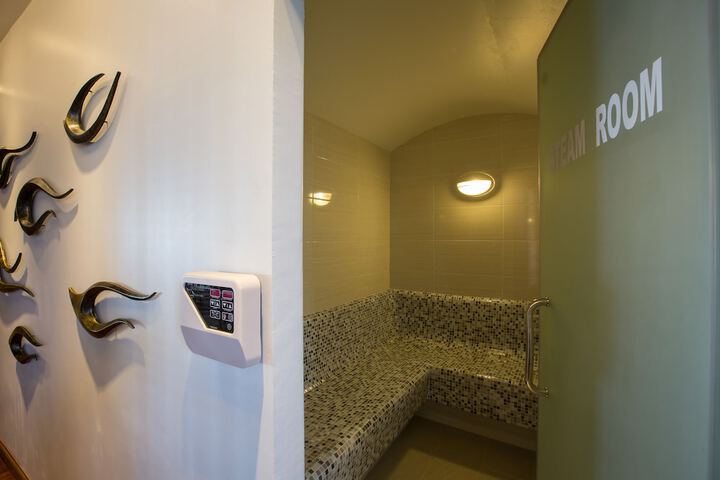 Room 33 of 63