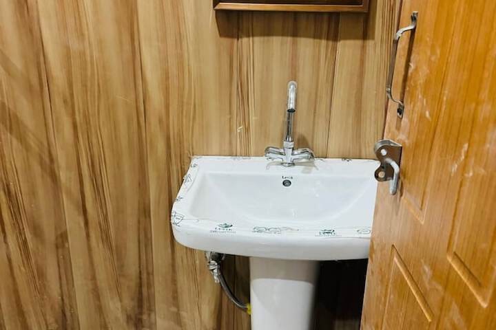 Room 18 of 26