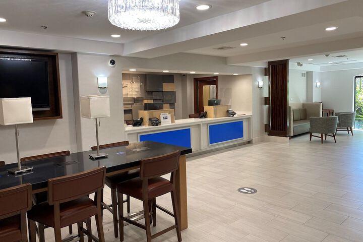 Hotel Interior 6 of 32