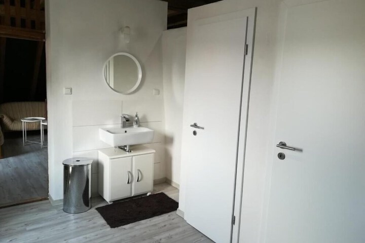 Room 28 of 65