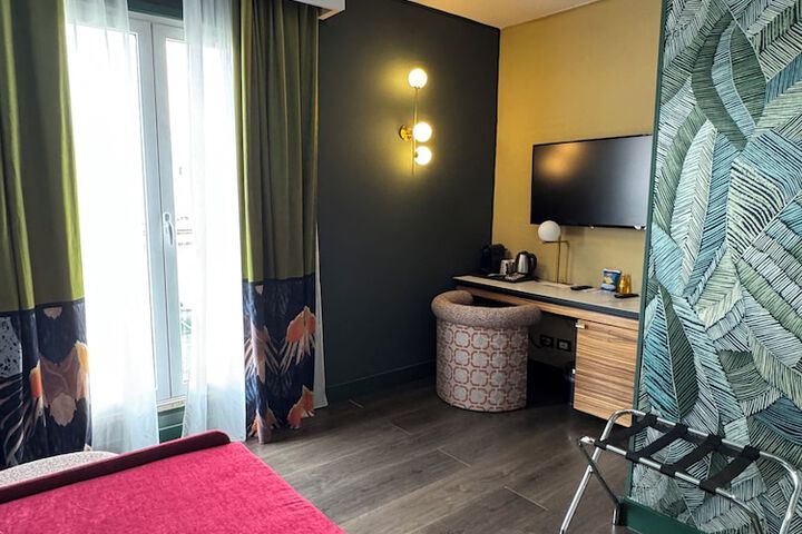 Room 67 of 136