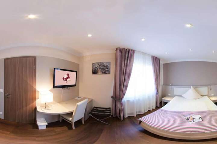 Room 19 of 52