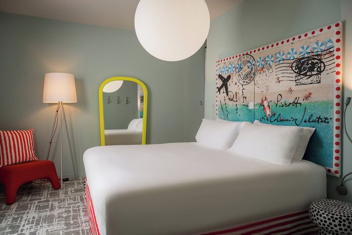 Room 18 of 85