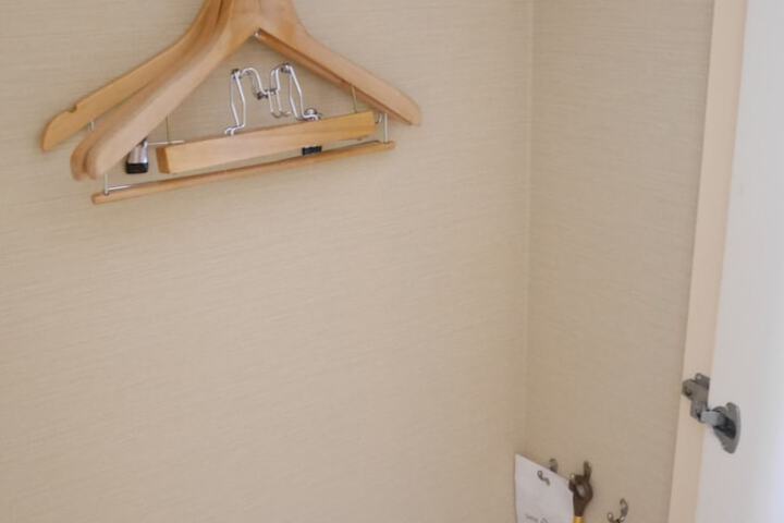 Room 14 of 108