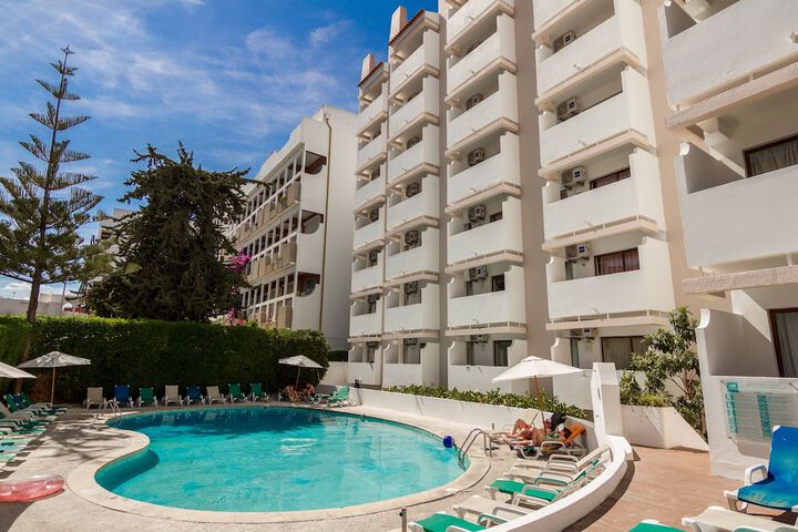 Pool Hotel