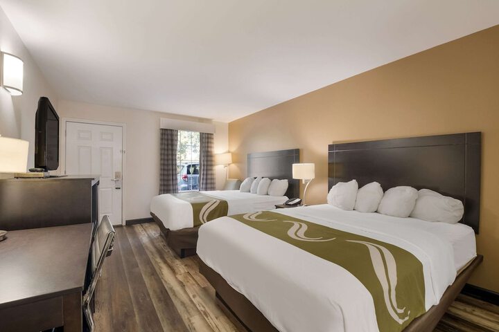 2 Double Beds (5 of 12)
