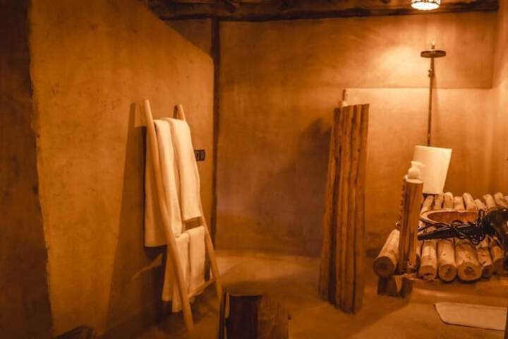 Room 12 of 31