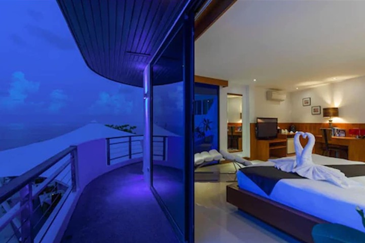 Room 7 of 58