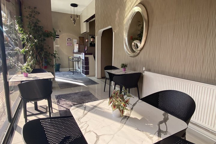 Entrance & Lobby