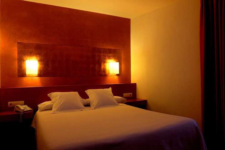 Room 18 of 66