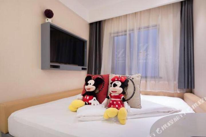 Zhotels (Shanghai International Tourist Resort Xiuyan Road Metro Station)