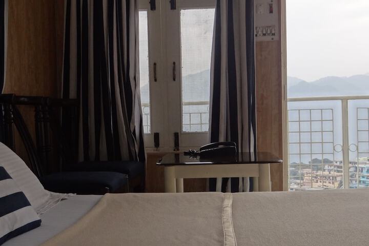 Room 40 of 113