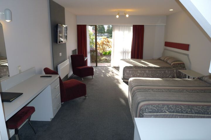 Room 6 of 36
