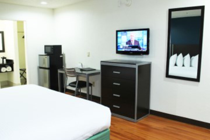 Room 7 of 27