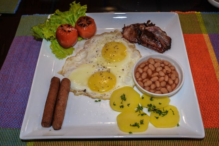 Breakfast/Coffee Service 24 of 34