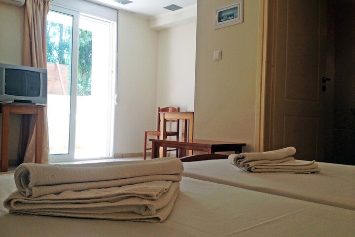 Room 12 of 39