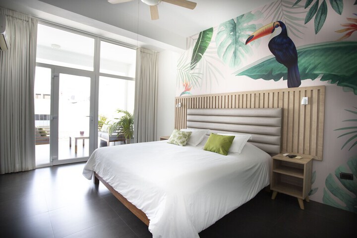 Room 45 of 146