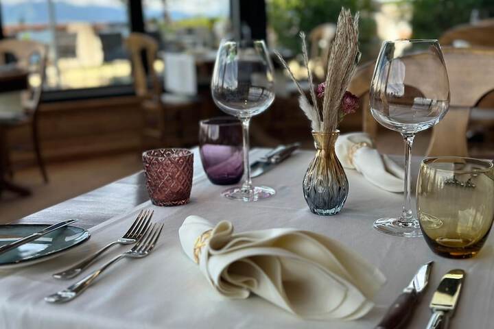 Dining 60 of 69