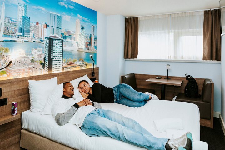 Room 21 of 83