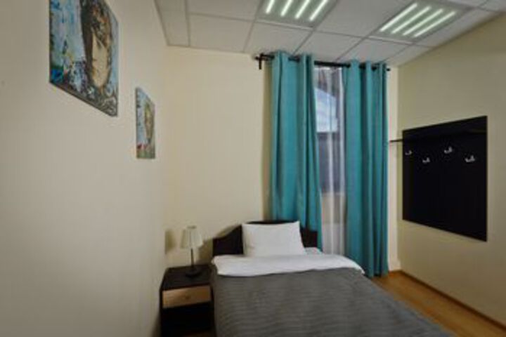 Room 15 of 64