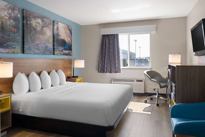 Double Bed (2 of 5)