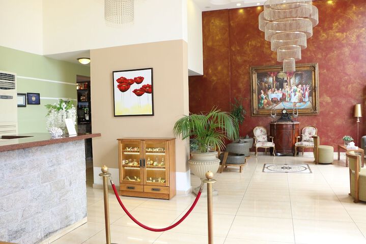 Hotel Interior 4 of 149