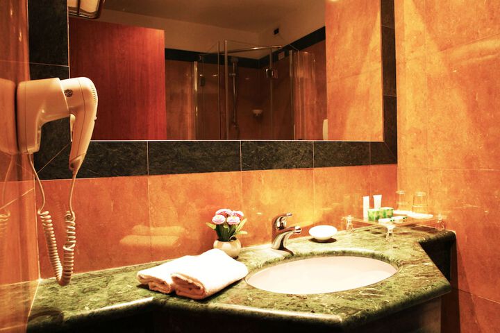 Clean Restrooms