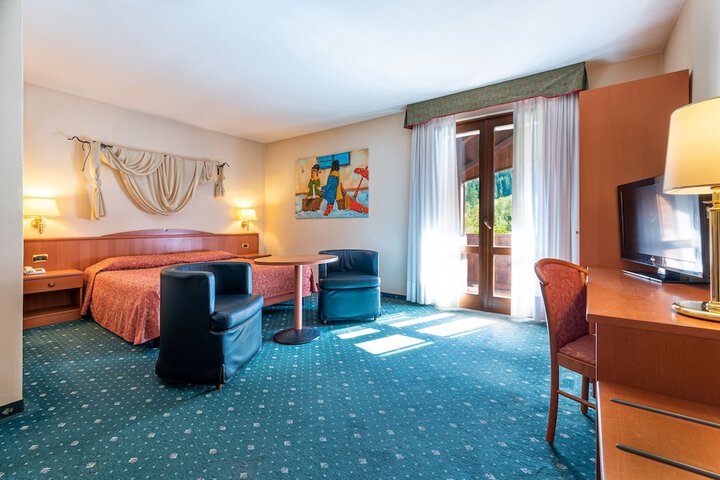 Room 4 of 26
