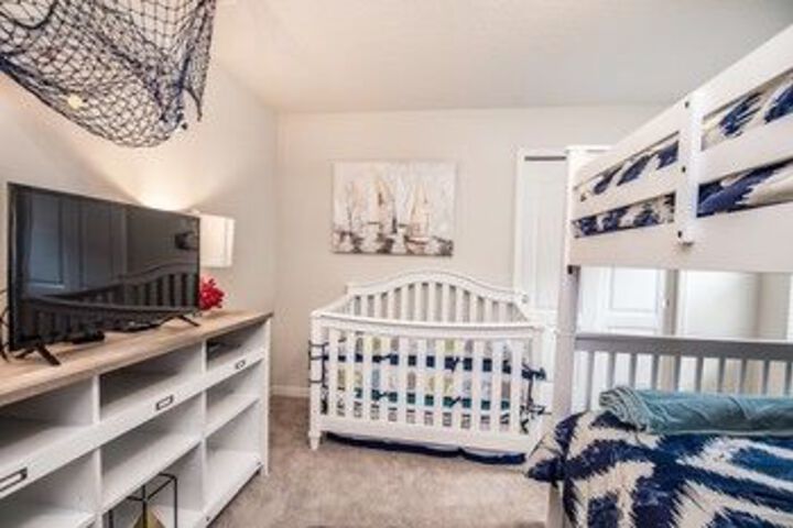 Room 8 of 30