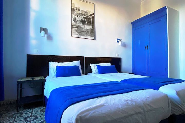 Room 10 of 34