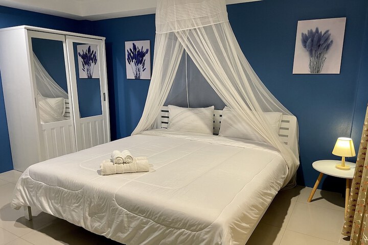 Room 10 of 44