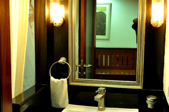 Vanity Photo