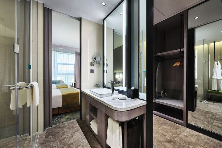 Room 20 of 45